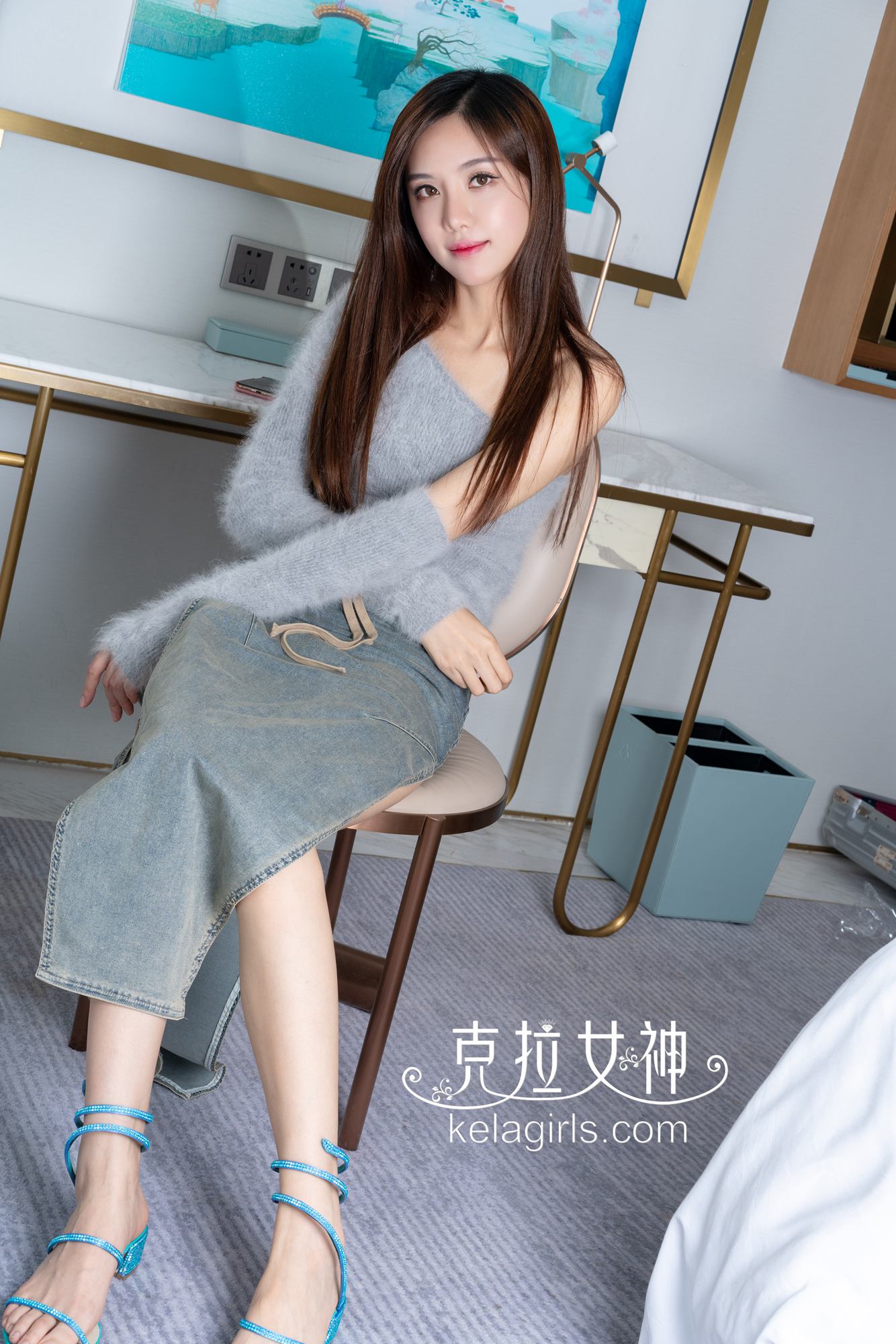 蓝凉鞋瘦丫,丝袜玉足 蓝凉鞋瘦丫,丝袜玉足