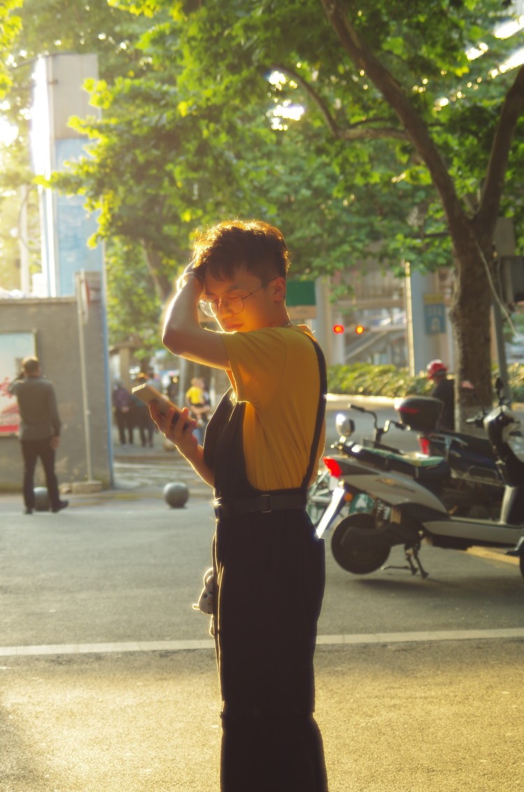 6点钟摄影-贵州省·贵阳市·南明区--什么风格都可以拍哦，价格好商量，不高，任何风格不限，摄影师小哥哥超级好沟通，可以让拍摄过程很愉快