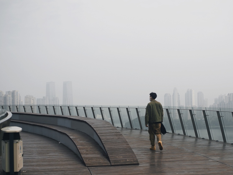C20-湖南省·长沙市·雨花区--时间:周末皆可地点:长沙市内地铁能到我就能到风格不限（没有风格）及其擅长茶艺照（图一）自我要求:一张照片能表现出故事性就算成功为什么别人都可以拍漂亮的小姐姐我却只能拍基友不是专业的互相学习