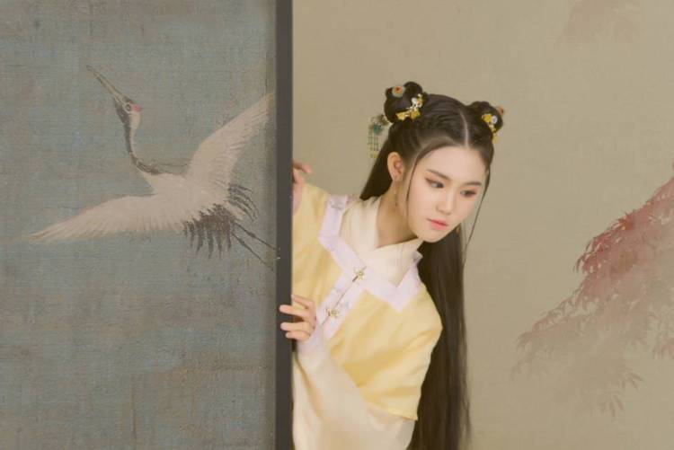 霖-北京市·北京市·朝阳区--27号前都可以，古风或者生活照都可以，会p图，现在在通州，14岁，之前有做过盘子女人坊的秀场模特