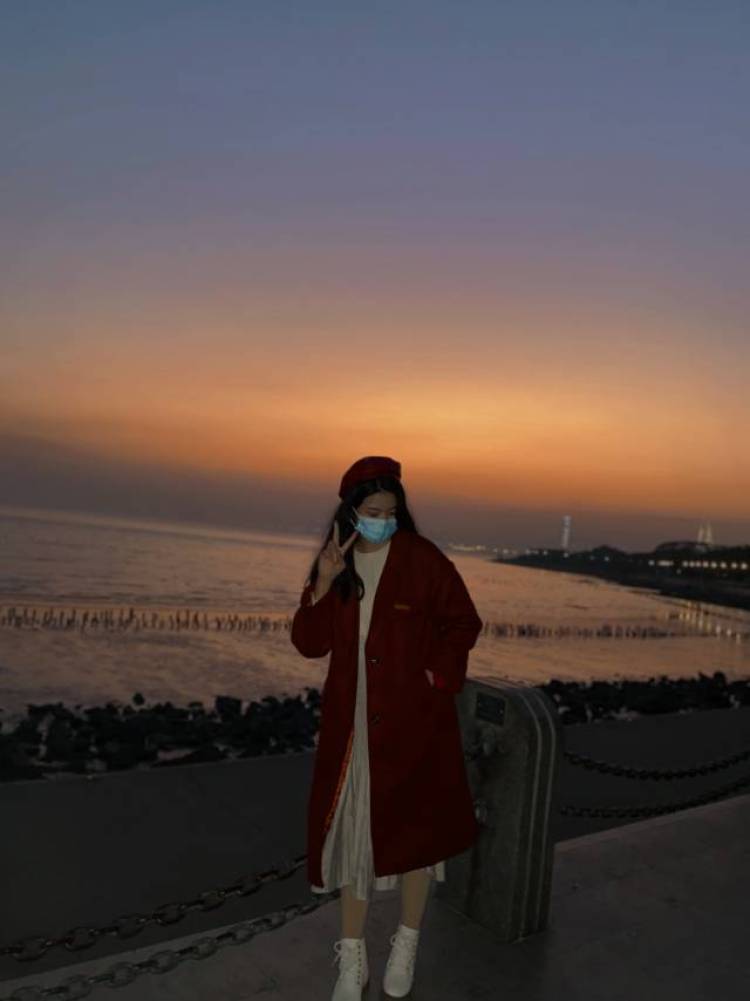 未闻na-广东省·深圳市·龙华区--最近比较懒癌，很少拍照，希望得空的可以无偿约拍，身高166.体重100