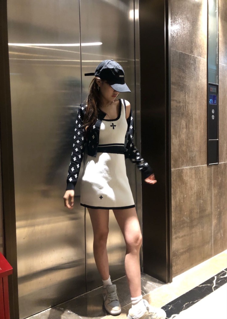 吴-广东省·深圳市·南山区--想找一个互免的女摄影师本人158 体重44 接过商拍 爱拍照 爱玩互联网介绍完毕