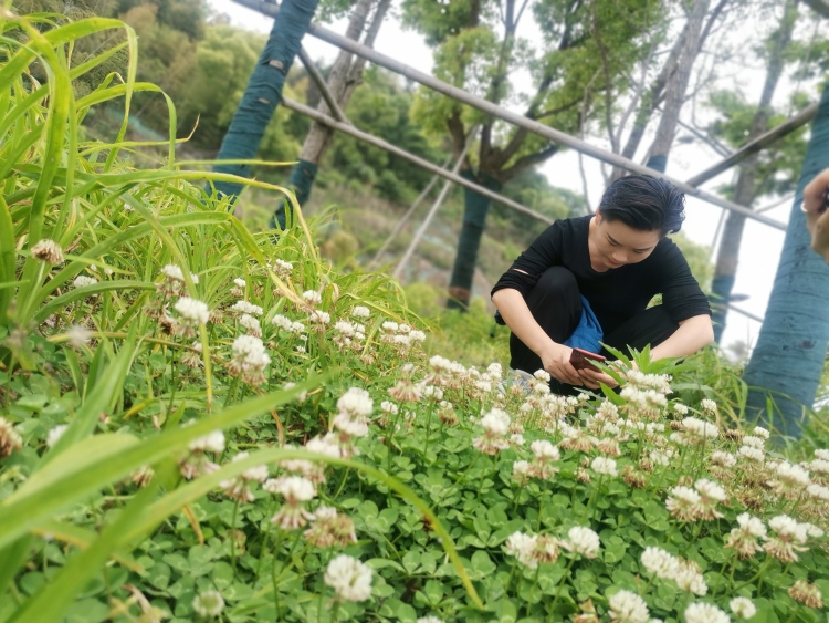哈哈ｸﾞｯ-河南省·郑州市·二七区--本是业余爱好者，有业余时间，各种风格呦。地区郑州，赶紧邀吧。