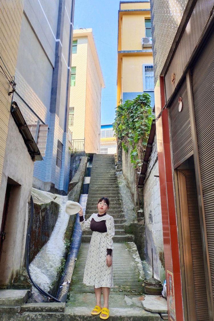 M-Verna.-云南省·红河哈尼族彝族自治州·蒙自市--162 125斤 可接淘宝拼多多大码寄拍 或者帽子首饰 种种寄拍 会拍照会批图