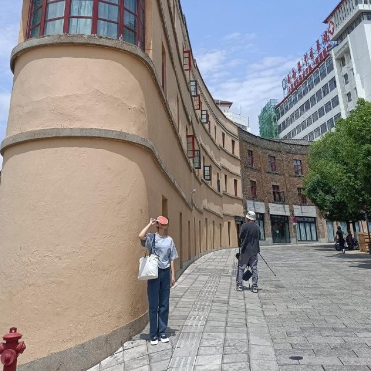 几度-云南省·红河哈尼族彝族自治州·蒙自市-，，-接收寄拍模特，首饰，服装，女鞋，配饰身高156体重43㎏不接受尺度大拍照
