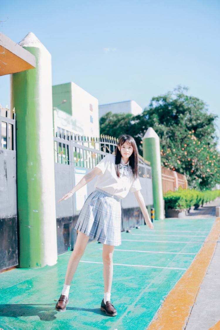 弦语霜问-广东省·深圳市·宝安区-头条号、抖音、知乎-周一可以约拍，人像日常，cosplay、Jk、汉服、旗袍等均可，约拍加我V后发带妆照片，协商合适的风格及拍摄场地。