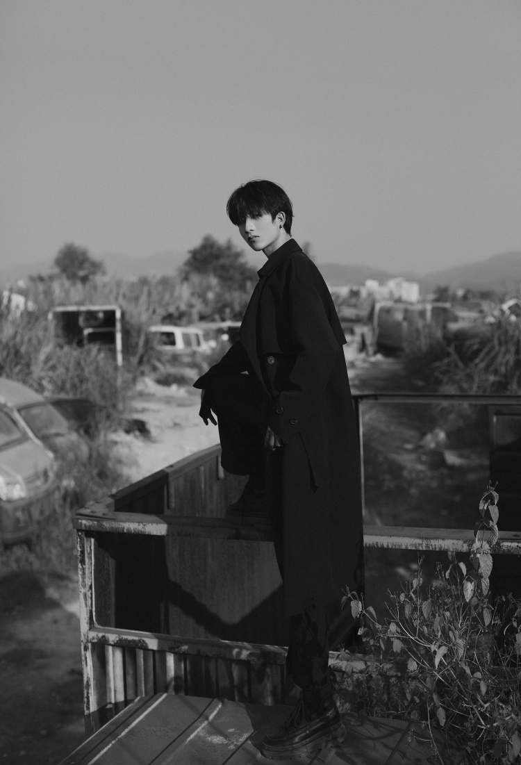 A sunny boy（接寄拍 约拍-广东省·深圳市·龙岗区--身高1.8米体重120 能驾驭各种风格 表现力还不错 接约拍寄拍。