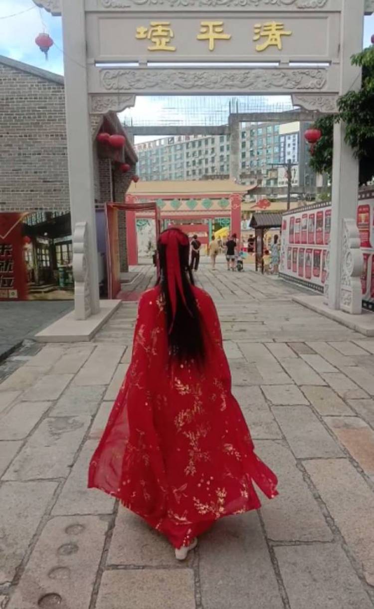 一个爱玩，爱拍摄，喜欢交朋友的人。相遇就是缘，希望有志同道合