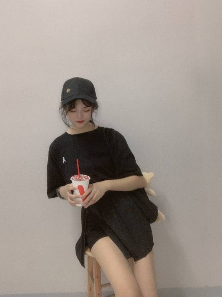 未闻na-广东省·深圳市·龙华区--最近比较懒癌，很少拍照，希望得空的可以无偿约拍，身高166.体重100