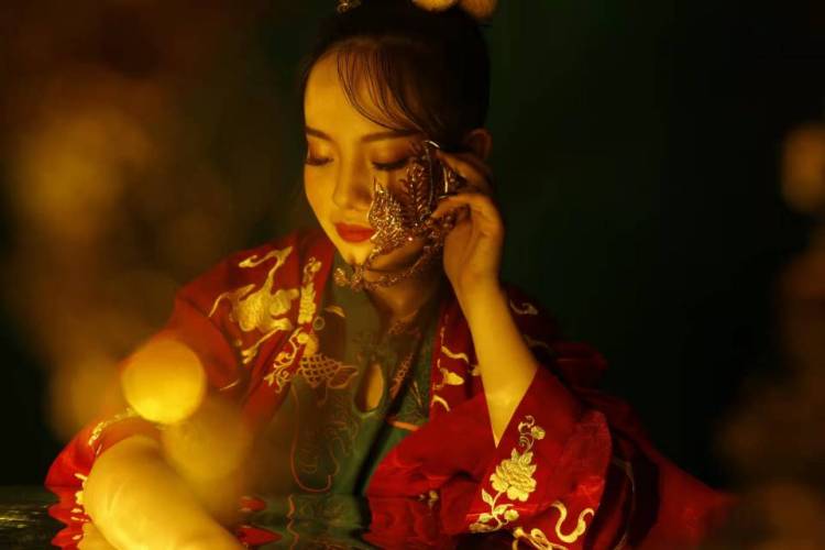 拍摄时间提前预约风格不限会一点舞蹈寻求创意创作长期合作