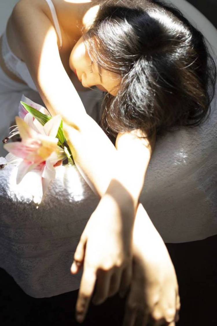 Shirley Yang-上海市·上海市·黄浦区-抖音小红书知乎-长期稳定约拍女麻豆风格不限，安全靠谱。。。。。。。。。。。。。。。。。。。。。。