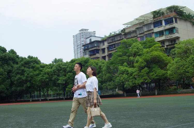 6点钟摄影-贵州省·贵阳市·南明区--什么风格都可以拍哦，价格好商量，不高，任何风格不限，摄影师小哥哥超级好沟通，可以让拍摄过程很愉快