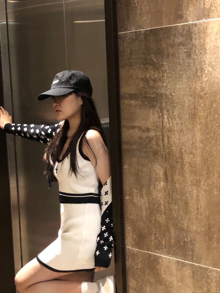 吴-广东省·深圳市·南山区--想找一个互免的女摄影师本人158 体重44 接过商拍 爱拍照 爱玩互联网介绍完毕