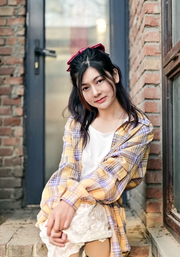 周睿-北京市·北京市·朝阳区--室内室外，约拍，想尝试不同风格，cosplay.洛丽塔，和服，街拍，情绪，校园等