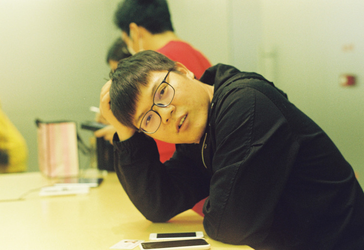 咔嚓-广东省·深圳市·南山区--创作阶段，主要想拍一些优质男生，当然女生也能接受的啦！工作关系周一至周四才有1天时间可以拍摄。费用方面可以协商
