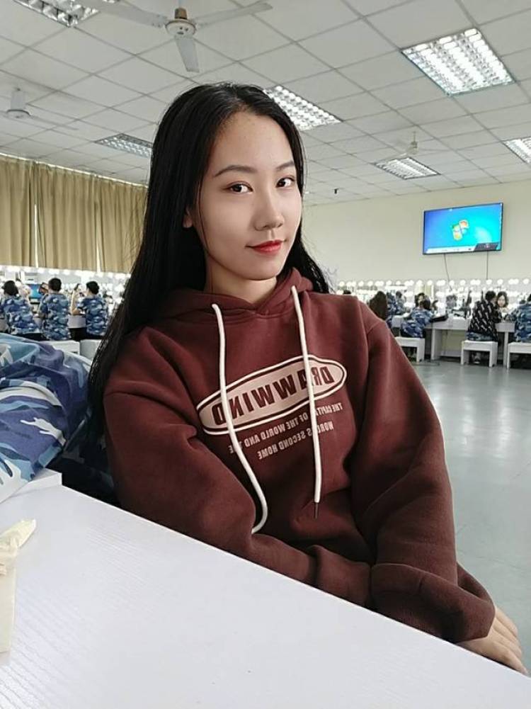妹儿~-广东省·广州市·白云区--身高173，可柔可酷，可甜可盐。本人无法拒绝漂亮的照片，有不错作品的可看时间直接定。需要请联系
