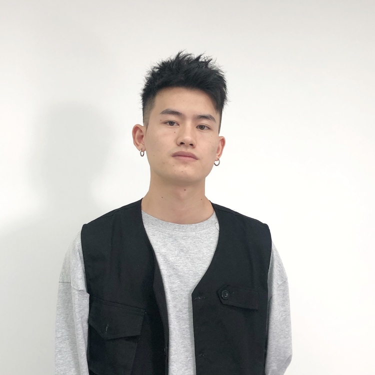 耀星-广东省·广州市·海珠区--寻找男模特。帮助发型设发型  头发长度偏长一点   18岁到28岁之间   衣着整洁