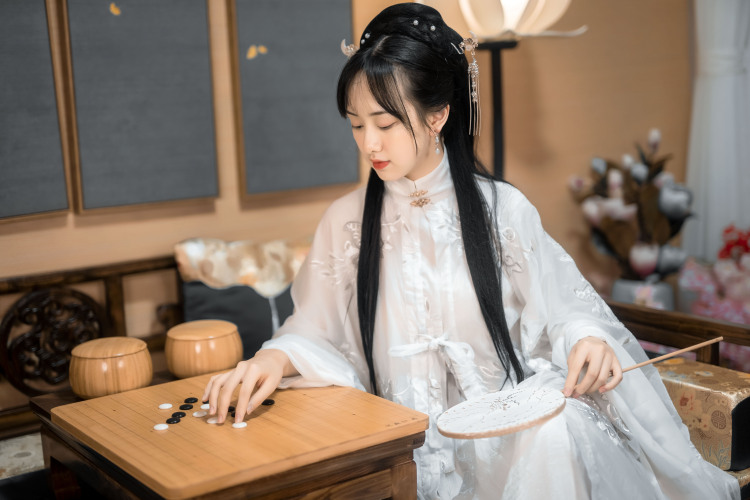 懒骨头-福建省·厦门市·湖里区-微博-第一走进魔豆湾，白菜价约拍299 不包妆造和服装 主拍糖水 小清新 日系 古风 复古等 只要钱到位足够满足各位金主的需求