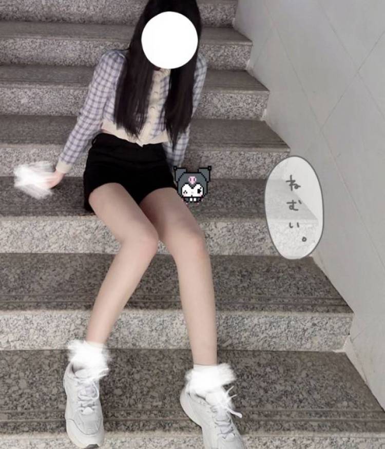 假期时间约拍，发饰衣服都可以，不要太暴露就行