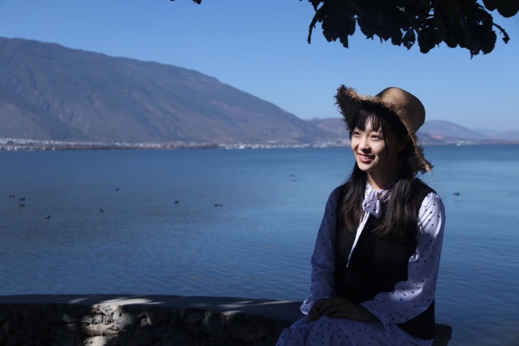 吉祥-广东省·深圳市·龙华区--长相普通，性格好，也很愿意配合摄影师，以前拍过日系风格和胶卷风格的