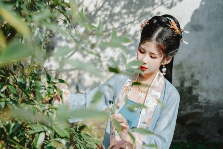 妹摄，主拍汉服。拍摄风格：汉服写真拍摄时间：协商拍摄地