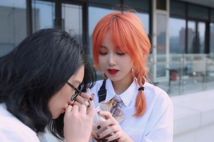 L-zH--江苏省·南京市·玄武区-微博 抖音 小红书-周末互大家好！兴趣是拍照P图，修图精细。买家秀，做优质的反馈。性格开朗，极好沟通。
