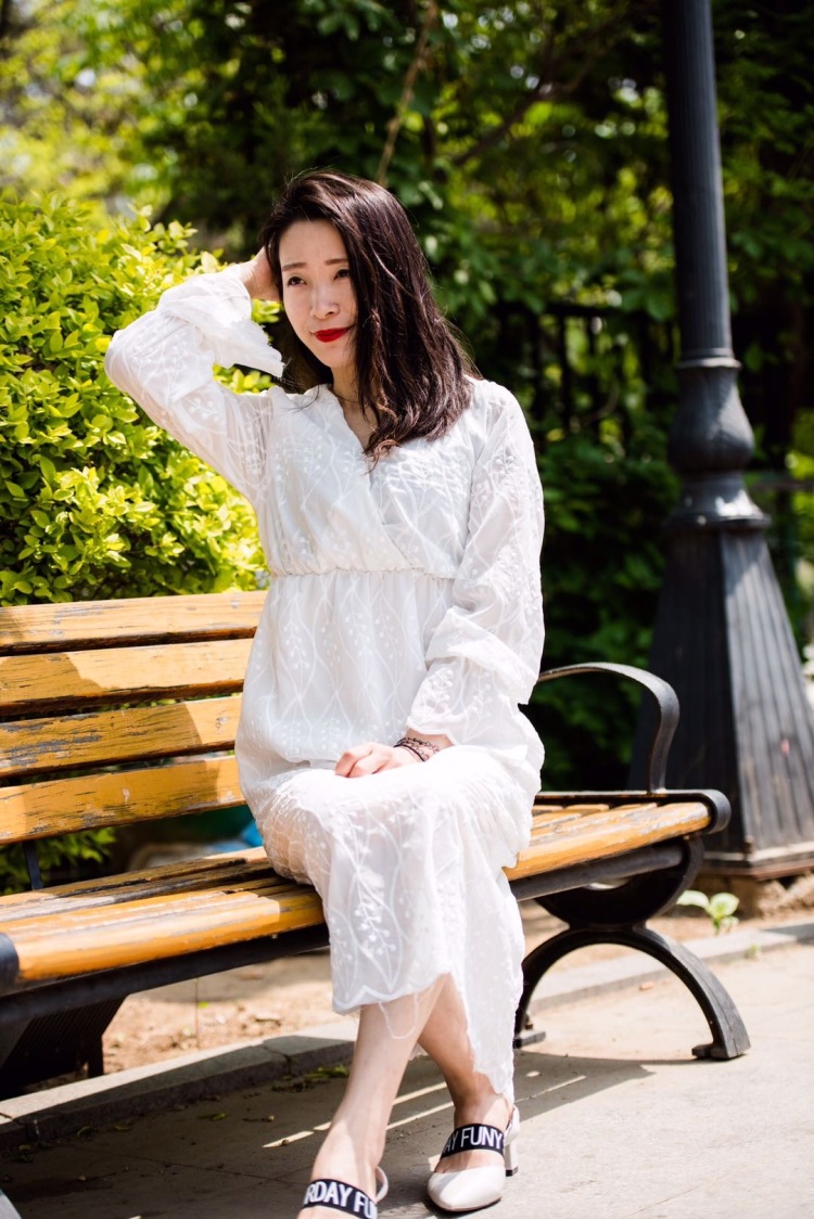 Amy视觉摄影-辽宁省·大连市·中山区-抖音，知乎，豆瓣-女子的气质固然重要但也要认清自己的命运，“运”尚可左右，“命”似乎在劫难逃。脚踏实地，回归自我，且行且珍惜