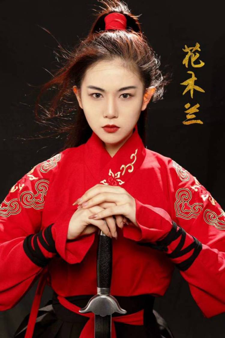 韩嘉康-河南省·郑州市·金水区-摄影师韩嘉康-专业人像摄影师参与时尚芭莎活动拍摄各种风格不限参与纪梵希，