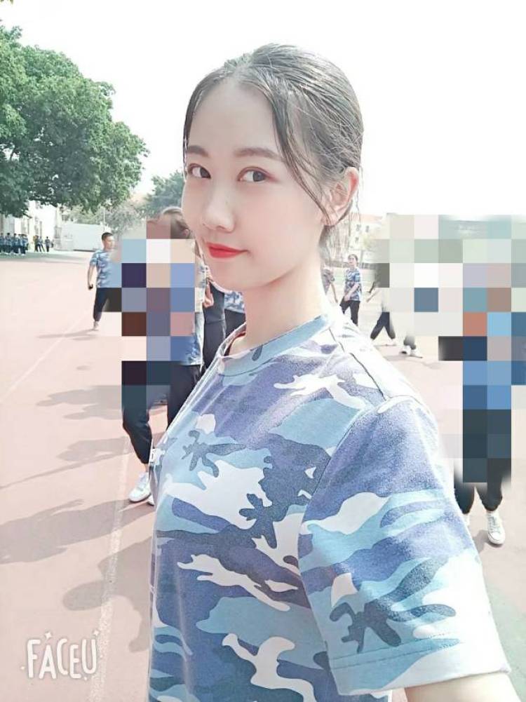 妹儿~-广东省·广州市·白云区--身高173，可柔可酷，可甜可盐。本人无法拒绝漂亮的照片，有不错作品的可看时间直接定。需要请联系