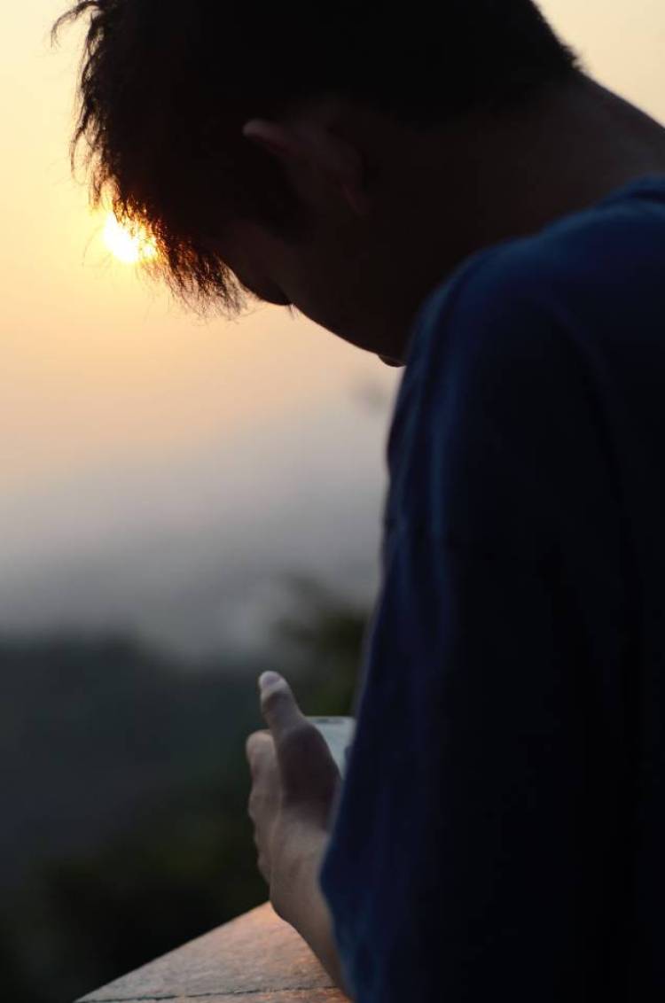 骨科刘鹏程大夫-广东省·广州市·白云区--有天在火炉山爬山交的作业，人像的拍摄受环境的限制还是比较少的，有什么想法，沟通就好