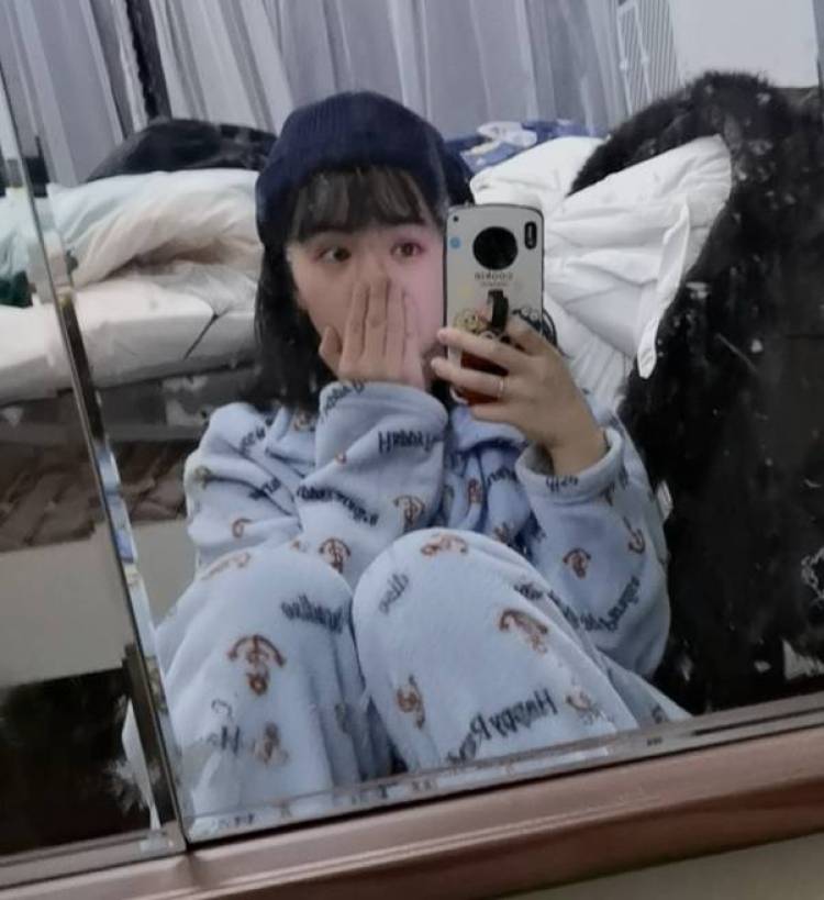 呱呱-江苏省·南京市·鼓楼区--22岁刚毕业，除了太过暴露的可以接受一切风格，158cm 90斤