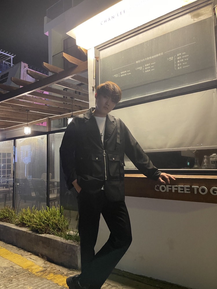 七仔-广东省·深圳市·罗湖区-抖音-有培训过，基础动作都懂，模特身高188体重75kg，愿意尝试多种风格，刚来魔斗湾希望各位摄影师及老师多多关照