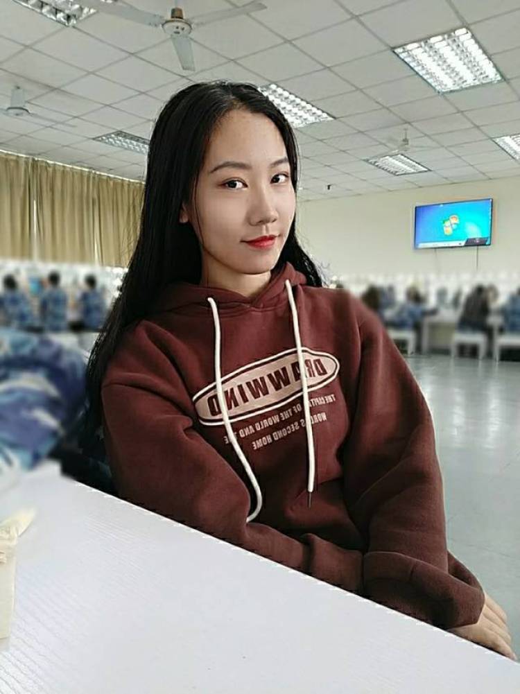 妹儿~-广东省·广州市·白云区--173/56会笑，可盐可甜。希望可以约能出片质量好的摄影师。可以尝试各种风格，人好说话。但是谈好了后绝对不能放鸽子!!欢迎优秀的摄影师联系～