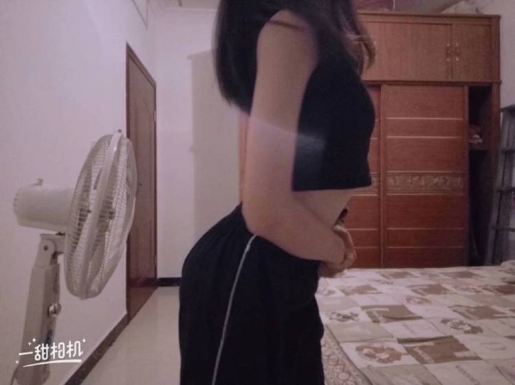 本人是女生年龄14可以网拍，费用协商不过于暴露类型，