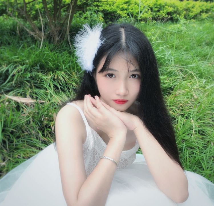 林小林-广东省·东莞市·松山湖管委会--风格可尝试各种各样，可互勉！最好拍胶片和小清新复古类型。愿意尝试其他风格，有经验的摄影师快来吧！