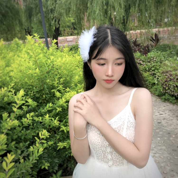 林小林-广东省·东莞市·松山湖管委会--风格可尝试各种各样，可互勉！最好拍胶片和小清新复古类型。愿意尝试其他风格，有经验的摄影师快来吧！