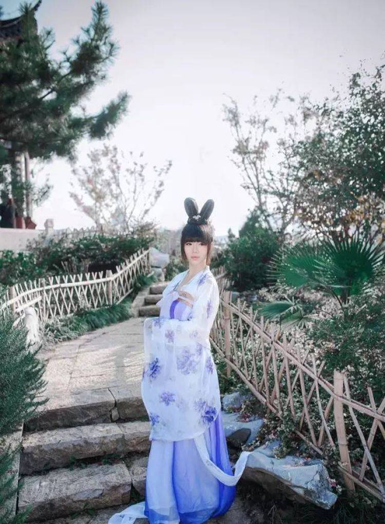 谢文俊-湖北省·武汉市·硚口区--爱好摄影，欢迎约拍各种风格cos，街拍，小清新，都可以，欢迎联系合作，拍出双方都满意，好看的作品