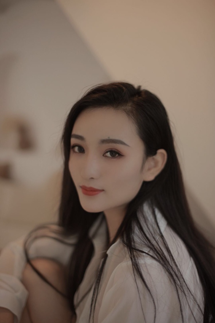 什么风格都可以的喔，室外的最好，比较偏向浪漫唯美风，异域风，
