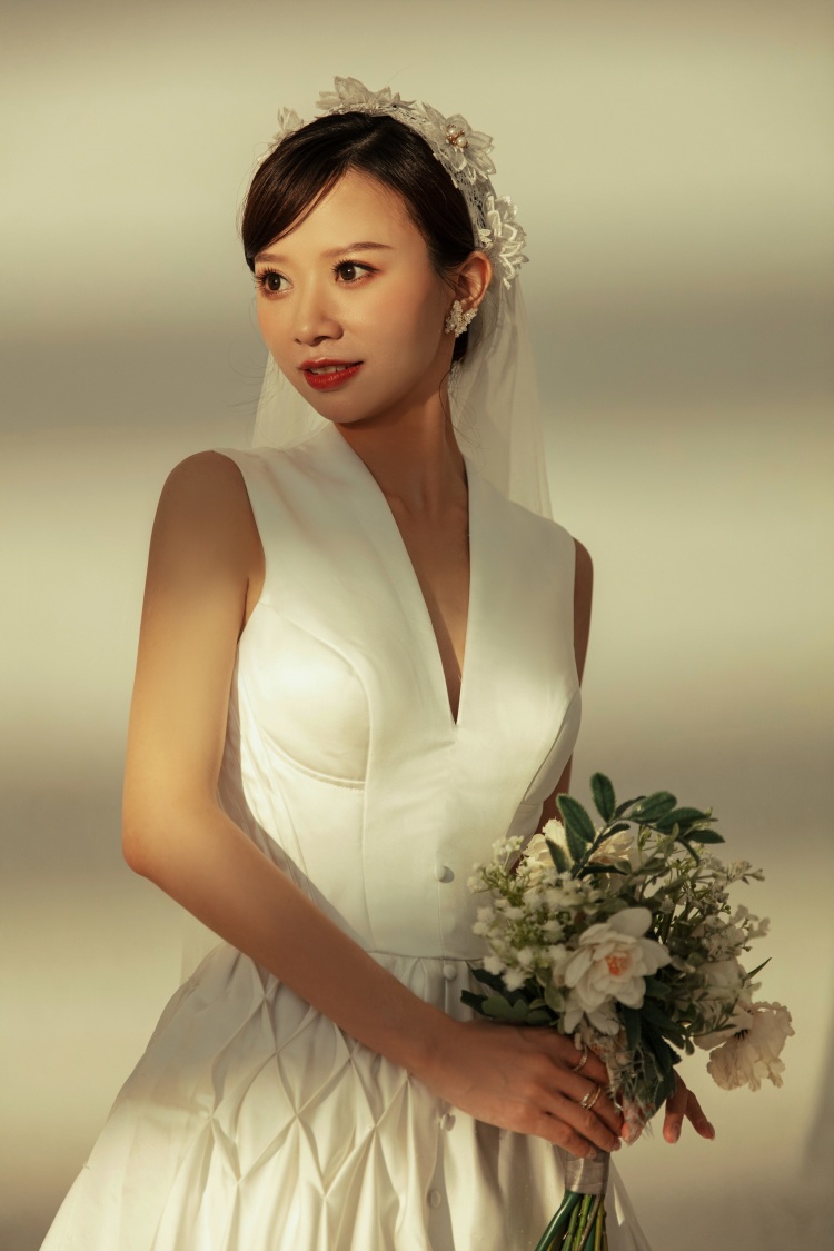 阮小妮-浙江省·杭州市·拱墅区--最近想拍摄一套生日写真，日系胶片和复古风都可以，希望有互勉摄影师，接受小白；日常喜欢拍照，希望认识爱摄影、会拍照的小姐妹，一起互拍也可以的；还会有一些产品拍摄，这部分可以协商费用。