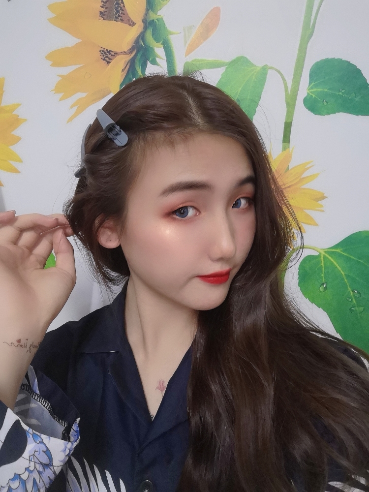 艾华可~讶-广东省·广州市·番禺区--想在四海马术拍一组美美的照片呀，喜欢创作的摄影师看过来了，本人长得还可以撒。