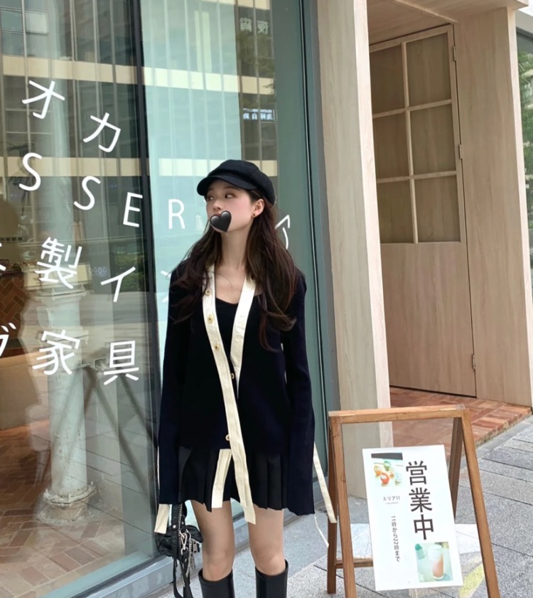 初一-北京市·北京市·东城区-抖音 微博 头条 快手 小红书-要求小道具，风格简约，不要太尴尬的，坐标北京，可自己化妆，如需要费用请协商