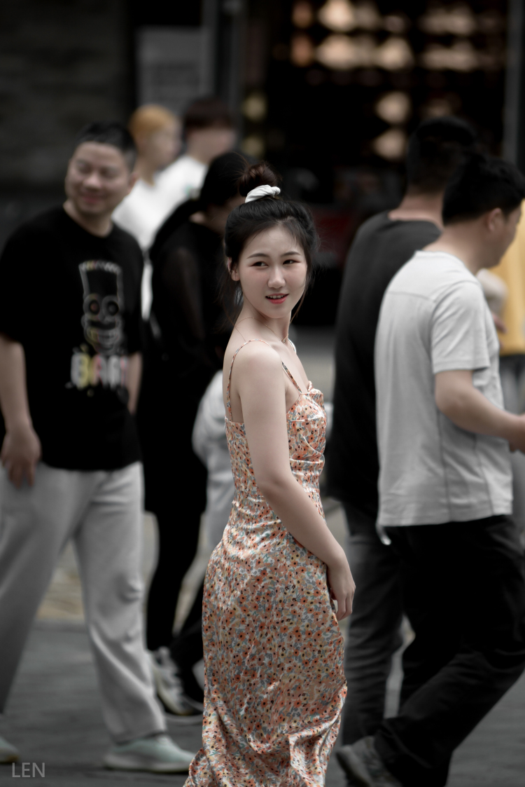 胆儿贼小-浙江省·温州市·鹿城区-图虫 b站-人像没啥经验希望能有模特，男女不限周六周日都可以，一直希望拍拍人像，我这边只有摄影设备不会化妆也没有服装，拍摄地点市区都可以