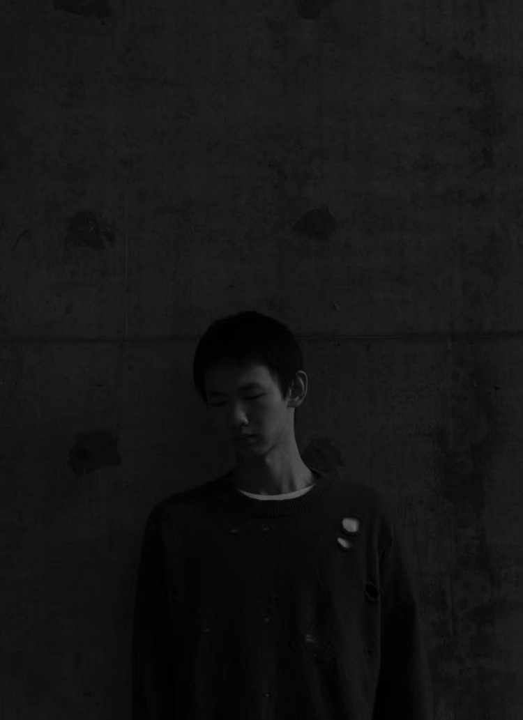 Allure_雨影Svo-浙江省·舟山市·定海区-微博｜小红书-男摄男摄男摄欢迎舟山市模特互勉主要为临城区域有时间就可以上工目前希望日系清新| 森林暗调| 汉服JK等等各式风格都可以尝试，欢迎来敲每个摄影师的风格和创作想法都不同，希望互相尊重，对模特无特殊