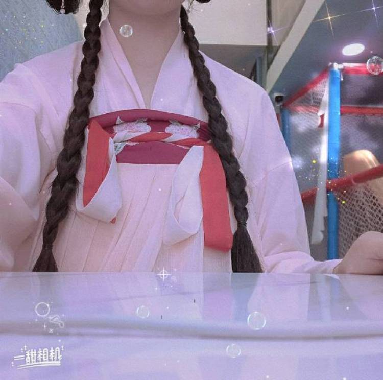 苇笙-云南省·文山壮族苗族自治州·广南县-抖音-我是新人，拍照自学中，想接一些寄拍，是在校学生，太暴露的不行，衣服饰品之类的，性格比较随和，骗子勿扰