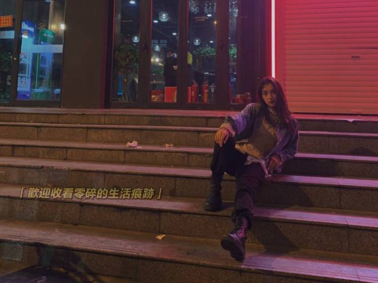 独宠-河南省·郑州市·金水区--街拍，情侣，暗黑，古风，旗袍，黑白我都驾驭的了 ，需要合作找我哦