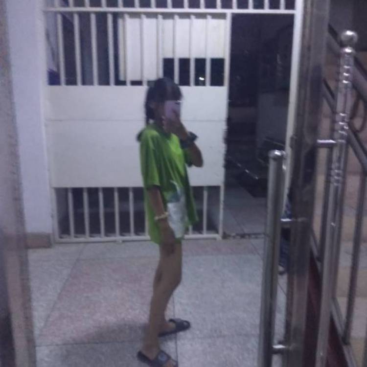 乖!-湖南省·益阳市·安化县-抖音-本人是女生年龄14可以网拍，费用协商不过于暴露类型，性感，清新，Lolita,jk有意者约单欧，费用不贵呢