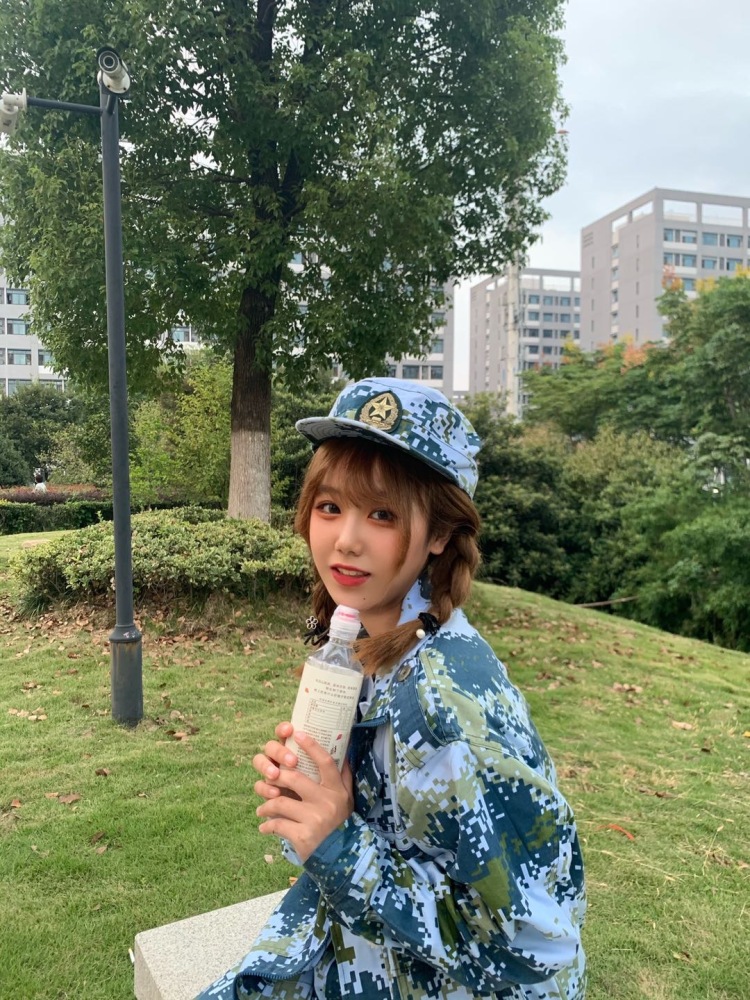 L-zH--江苏省·南京市·玄武区-微博 抖音 小红书-周末互大家好！兴趣是拍照P图，修图精细。买家秀，做优质的反馈。性格开朗，极好沟通。
