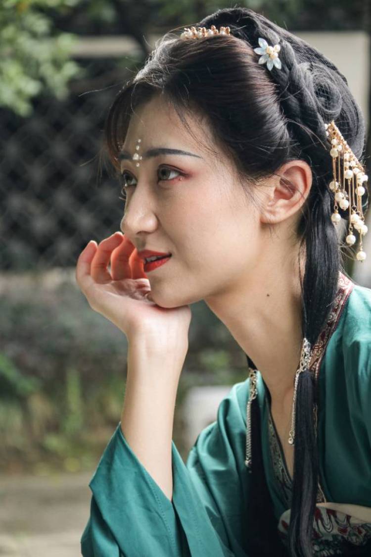摄影师小马哥-浙江省·杭州市·江干区-抖音，图虫，微博-明天下沙江边拍摄日系小清新风格，有没有模特互免请联系我